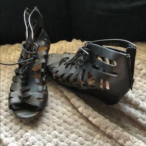 Black small wedge Sandals